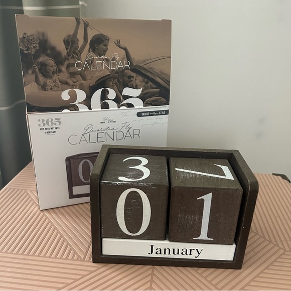 365 Wooden Perpetual Calendar Brown Decoration Flip Farmhouse Neutral Decor Cute - Picture 1 of 9